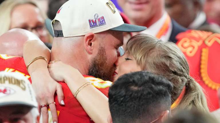 Breaking new : A source shared new details about Taylor Swift and Travis Kelce's relationship — including the couple's surprise appearance